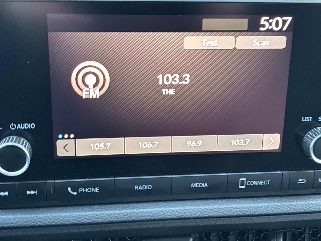 Used 2025 Honda CR-V LX image 31