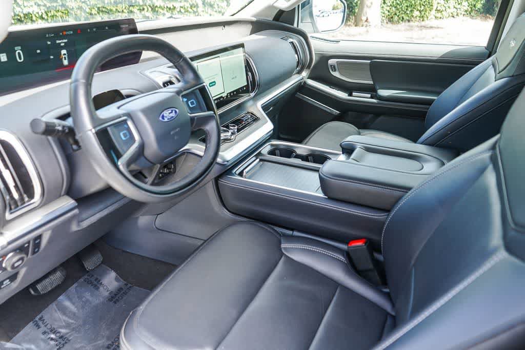 Used 2025 Ford Expedition Max Platinum AWD/4WD image 21