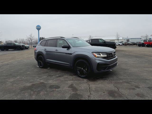 Used 2023 Volkswagen Atlas SEL R-Line AWD/4WD image 26