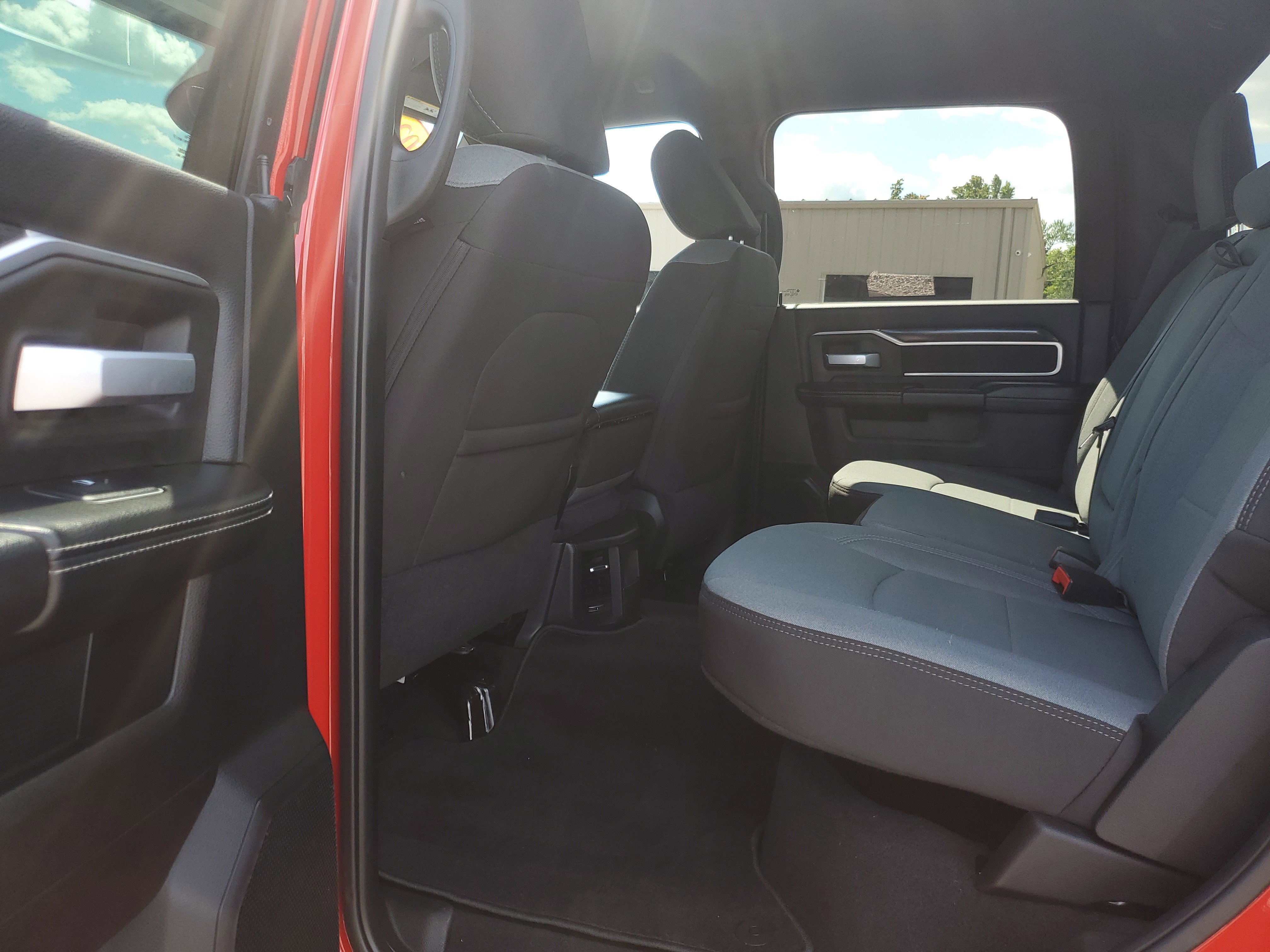 Used 2024 RAM 2500 Big Horn w/ Bed Utility Group image 23