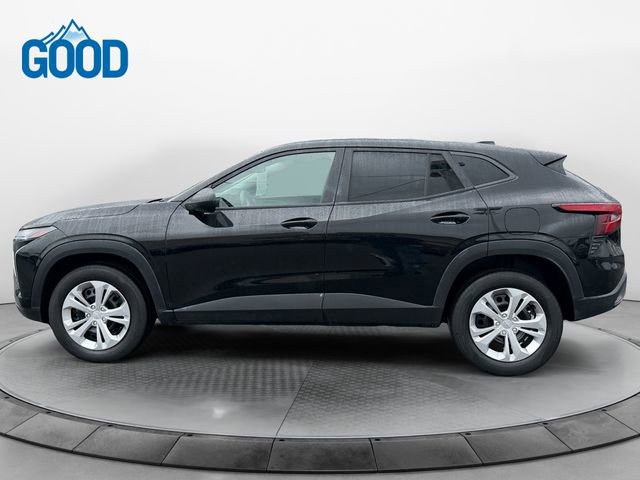 Used 2025 Chevrolet Trax LS image 2