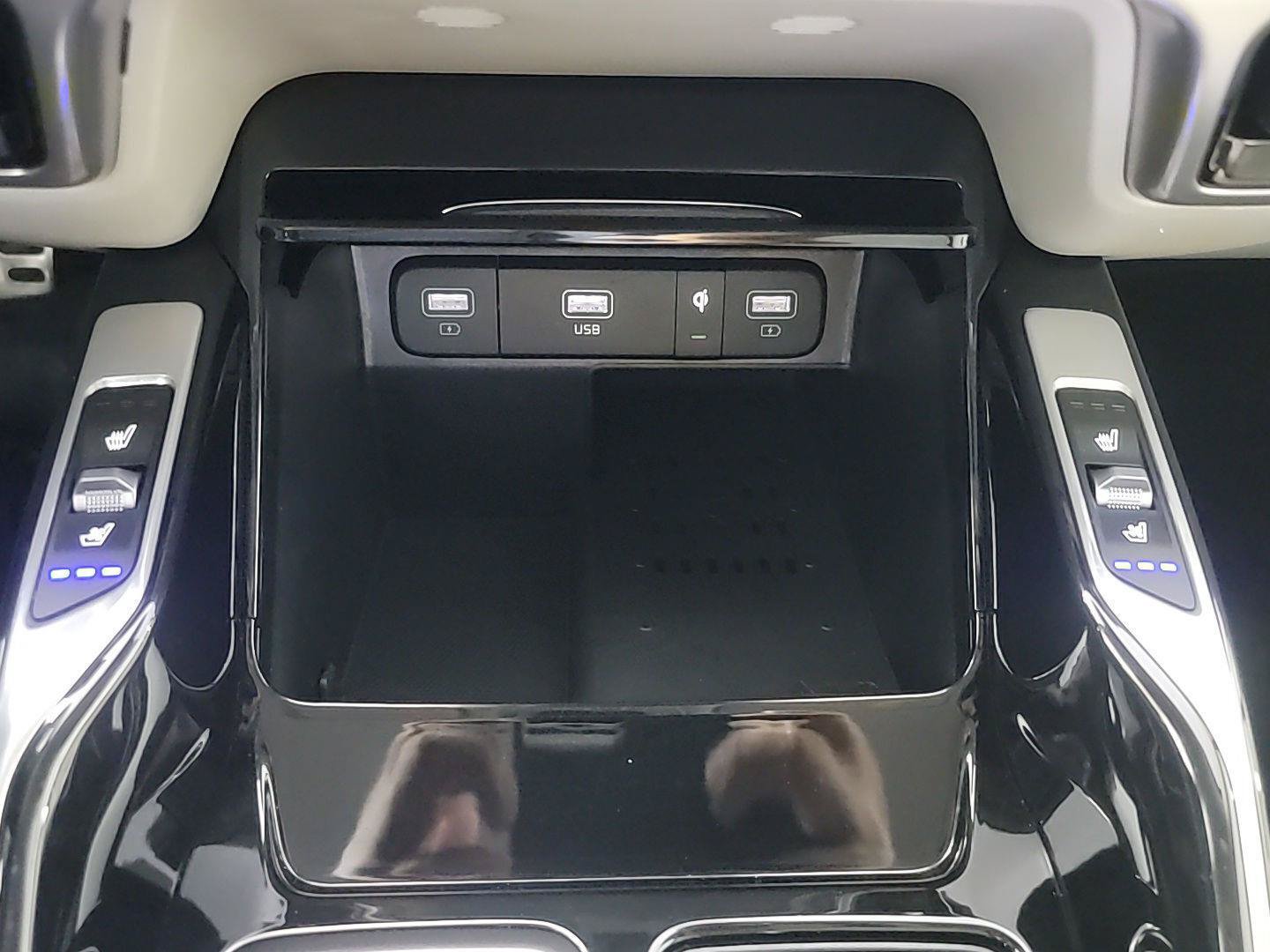 Certified 2023 Kia Sorento SX Prestige AWD/4WD image 32