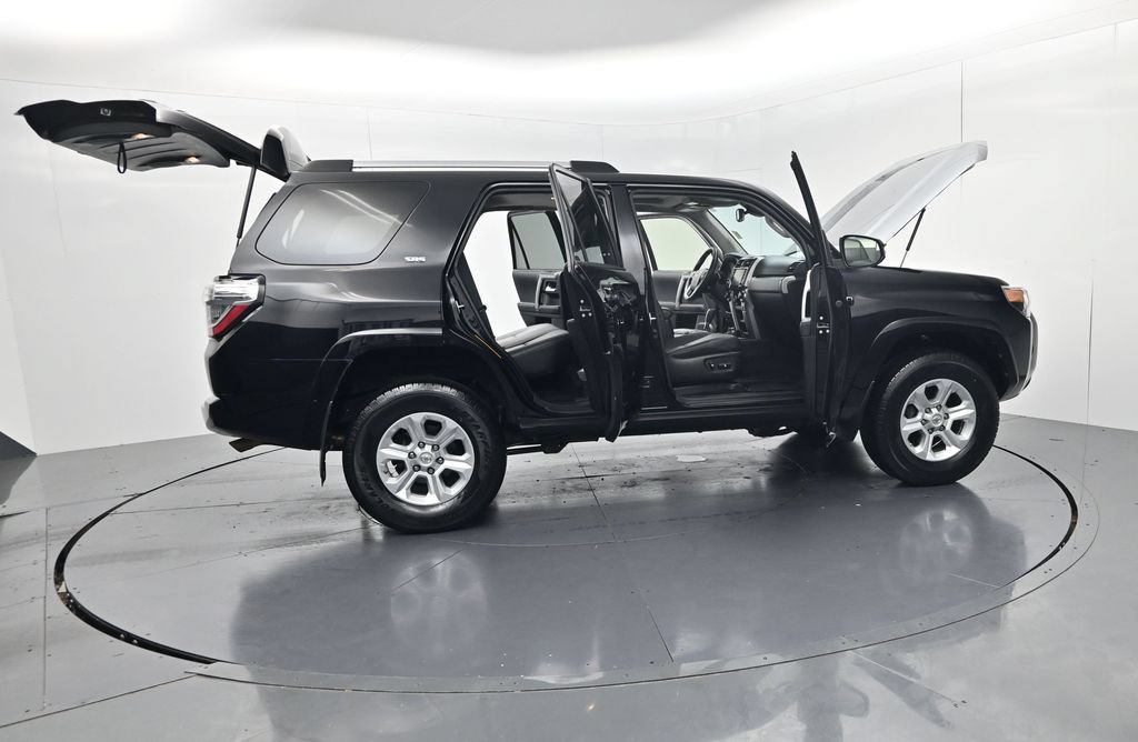 Used 2021 Toyota 4Runner SR5 Premium w/ Moonroof Package AWD/4WD image 67