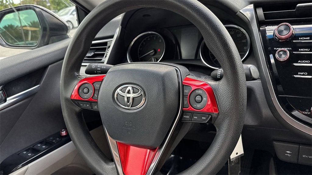 Used 2018 Toyota Camry L image 54