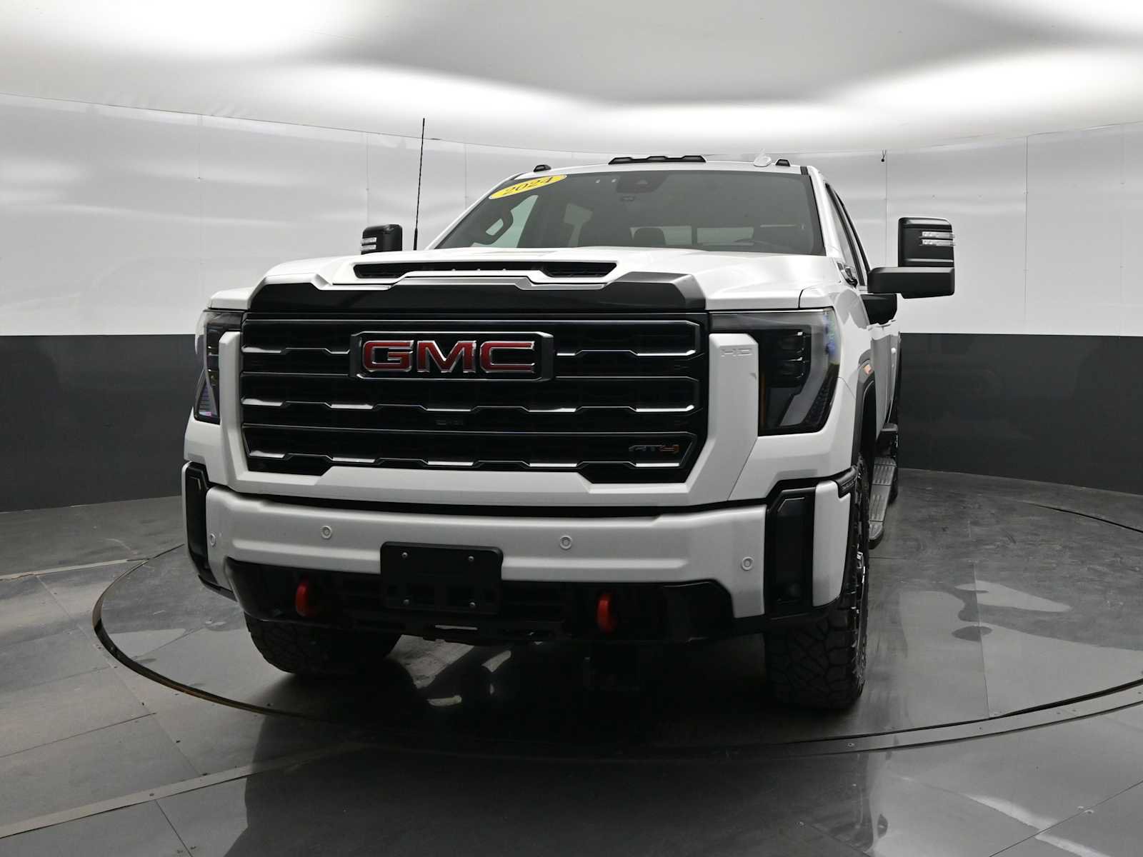 Used 2024 GMC Sierra 2500 AT4 w/ AT4 Premium Plus Package AWD/4WD image 3