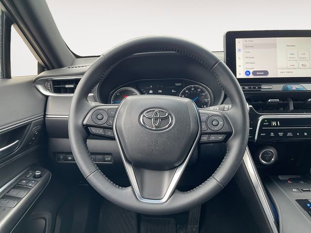 Used 2024 Toyota Venza Nightshade image 12