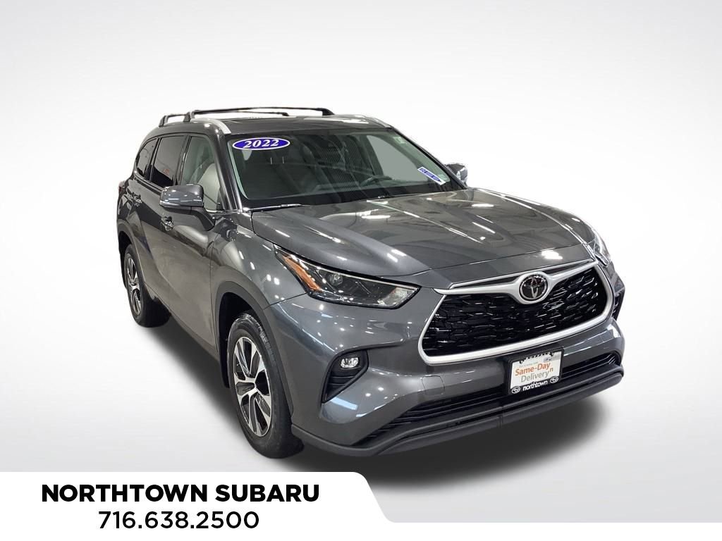 Used 2022 Toyota Highlander XLE