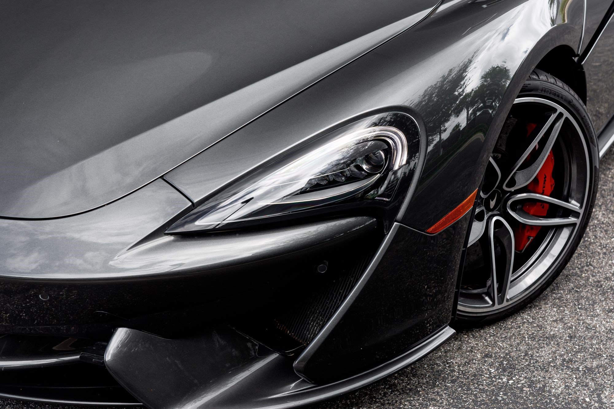 Used 2019 McLaren 570S Coupe RWD image 11