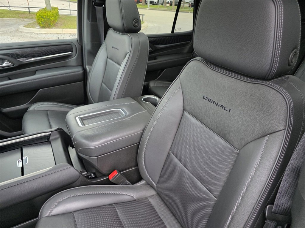 Used 2021 GMC Yukon Denali image 12