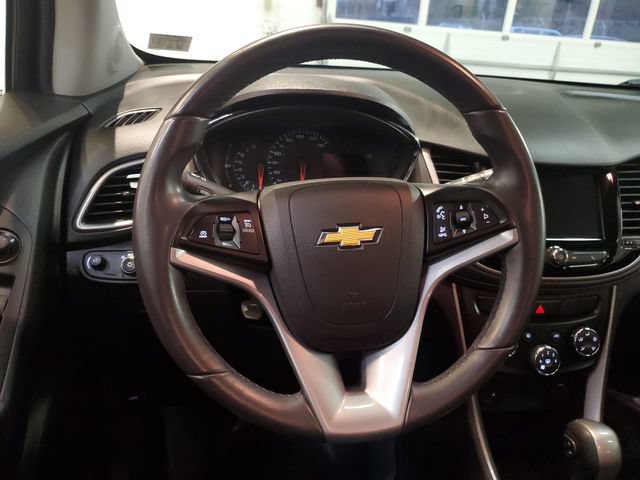 Used 2021 Chevrolet Trax LT w/ Sport Edition AWD/4WD image 16