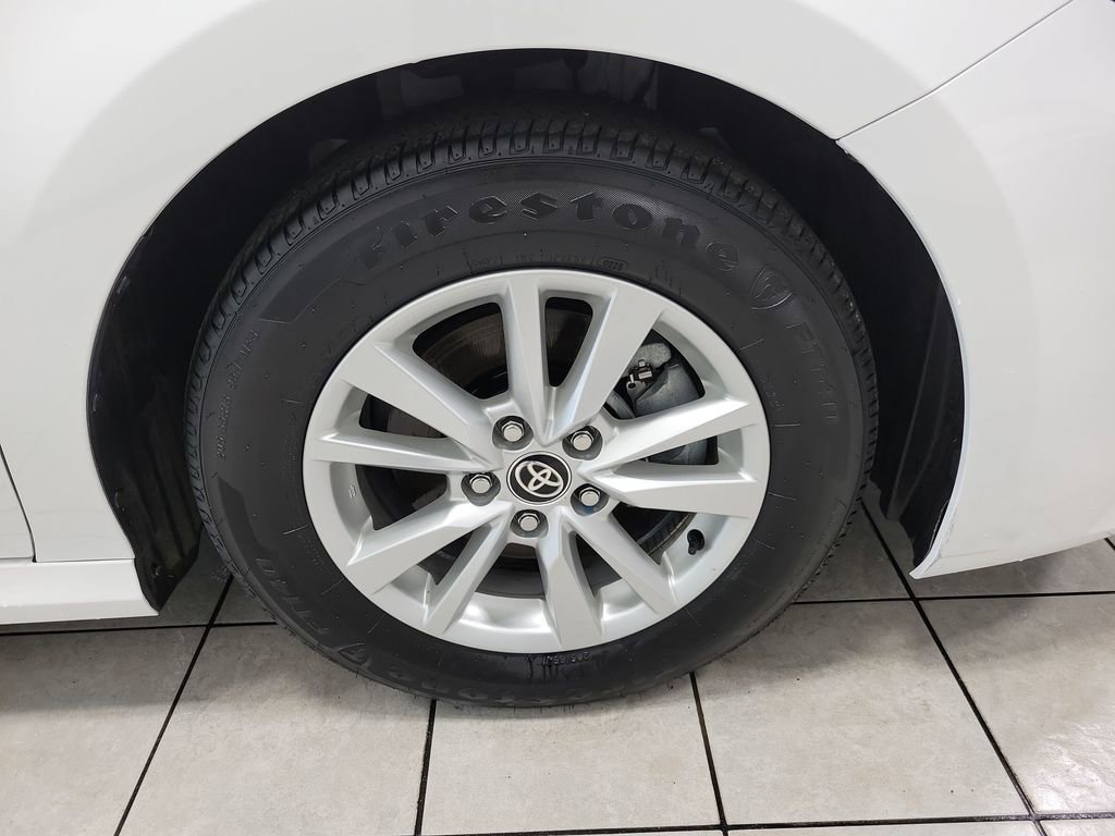 Used 2025 Toyota Camry LE FWD image 50