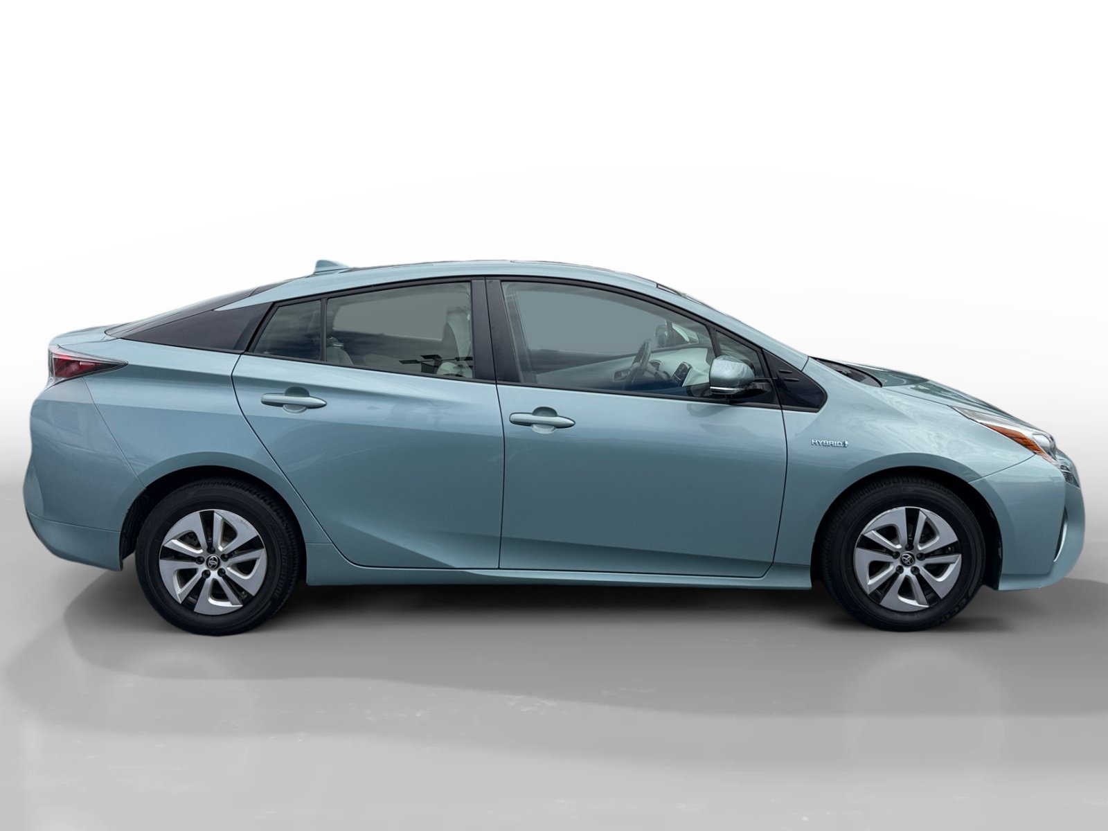 Used 2016 Toyota Prius Four FWD image 6
