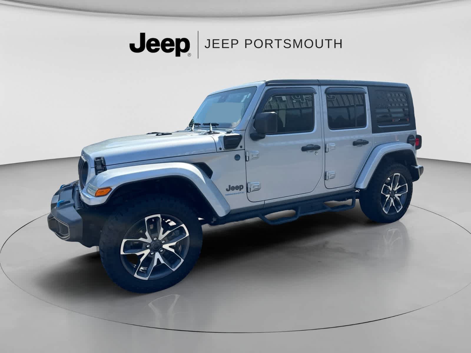 Used 2024 Jeep Wrangler Unlimited AWD/4WD image 7