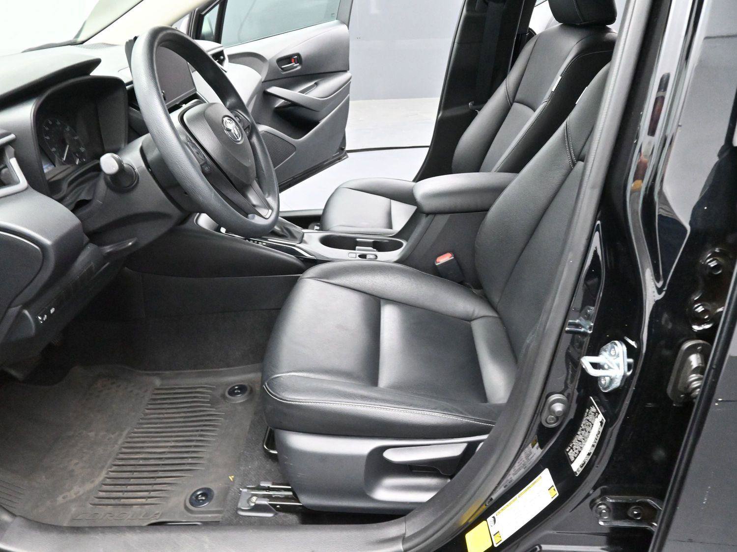 Used 2024 Toyota Corolla LE w/ LE Convenience Package image 12