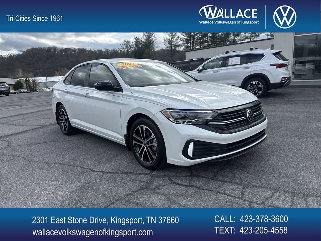 Used 2024 Volkswagen Jetta Sport image 1