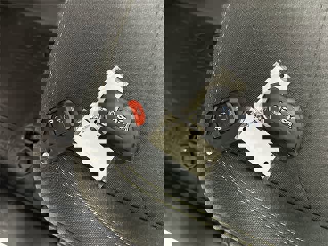 Used 2024 Jeep Wrangler Sahara image 32