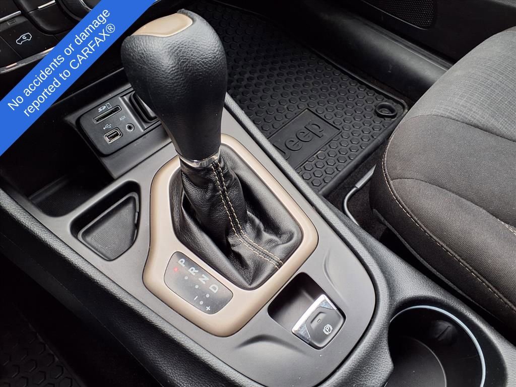 Used 2016 Jeep Cherokee Latitude w/ Cold Weather Group image 24