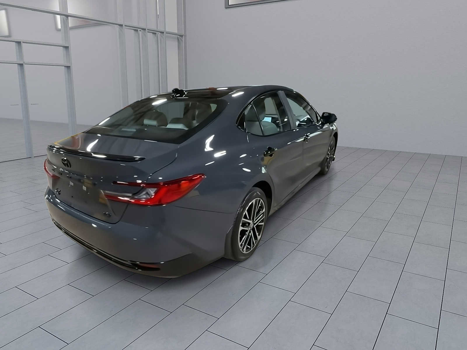 Used 2025 Toyota Camry XLE w/ Premium Plus Package image 8