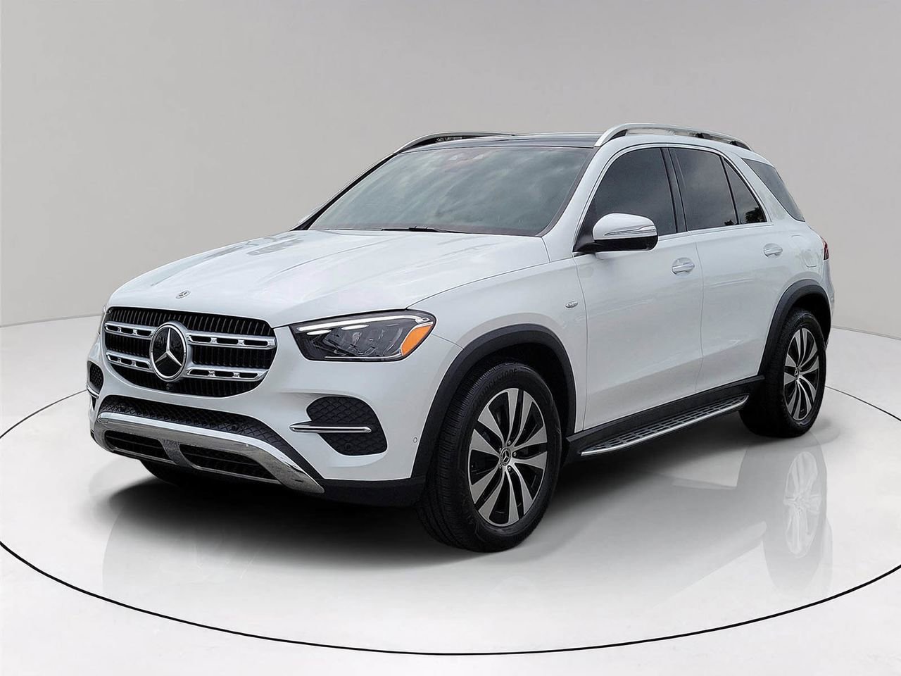Certified 2025 Mercedes-Benz GLE 450e 4MATIC image 3