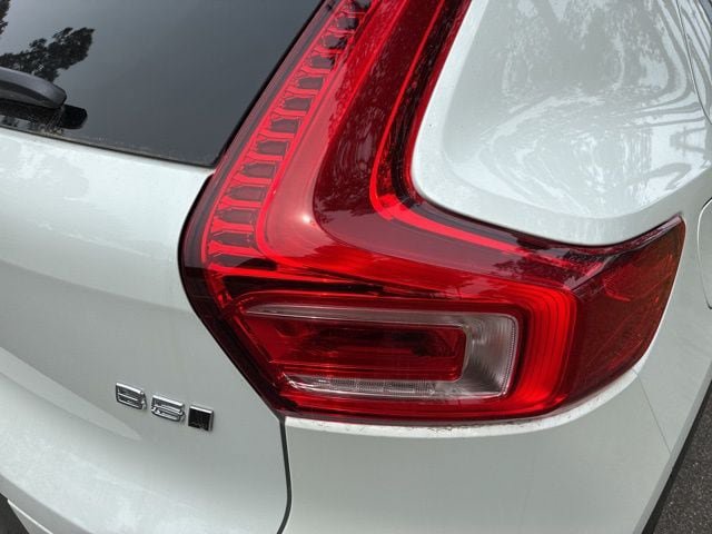 New 2026 Volvo XC40 B5 Ultra w/ Protection Package Premier AWD/4WD image 15