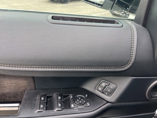 Used 2021 Ford Expedition Limited image 12