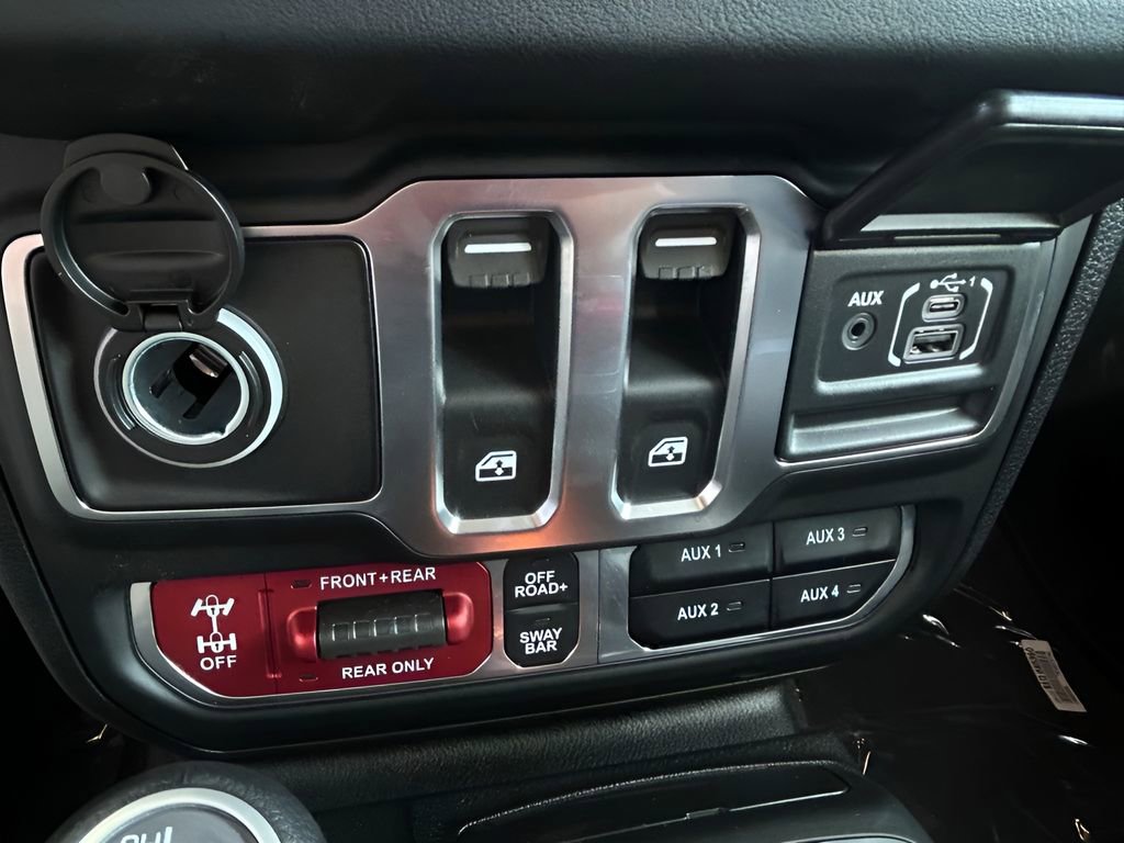 New 2025 Jeep Wrangler Rubicon w/ Steel Bumper Group image 20