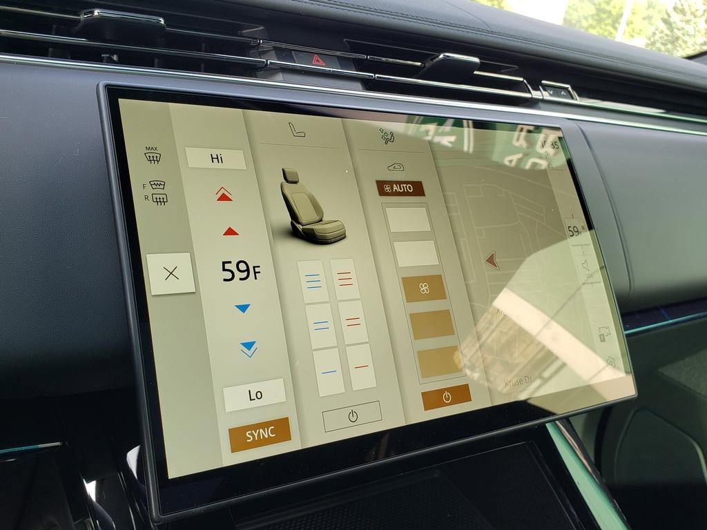 New 2025 Land Rover Range Rover Sport SE image 24