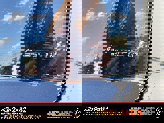 New 2026 Volkswagen Atlas Cross Sport SEL Premium R-Line image 17