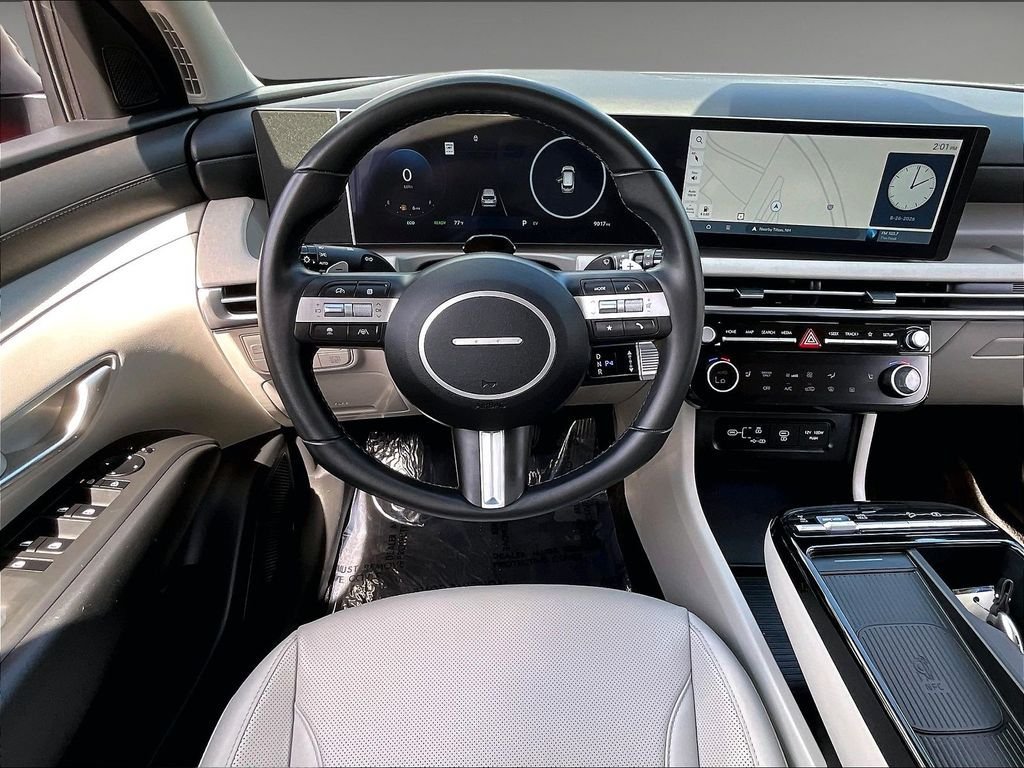 Used 2025 Hyundai Tucson SEL AWD/4WD image 16