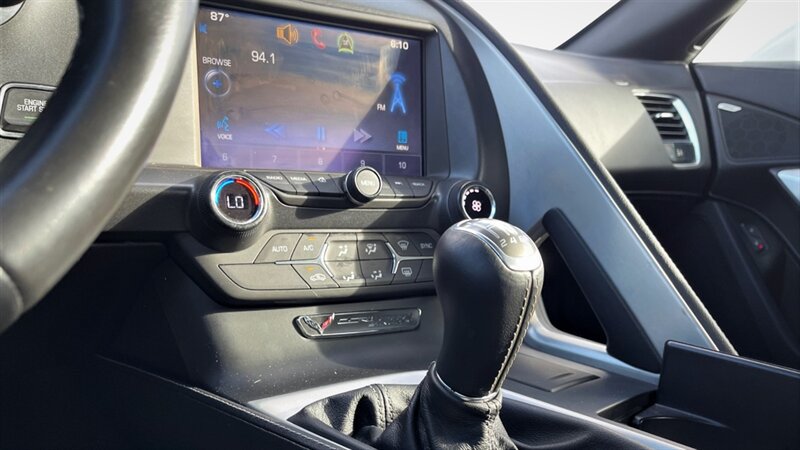 Used 2014 Chevrolet Corvette Stingray Coupe RWD image 10