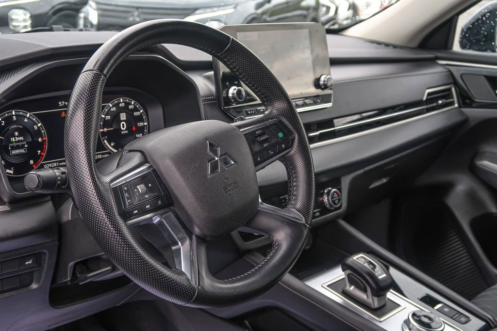 Used 2024 Mitsubishi Outlander SEL FWD image 30
