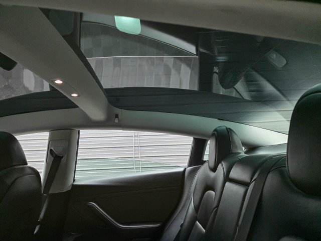 Used 2022 Tesla Model 3 Performance AWD/4WD image 19