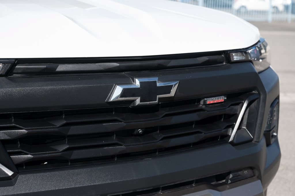 Used 2025 Chevrolet Colorado Trail Boss AWD/4WD image 10