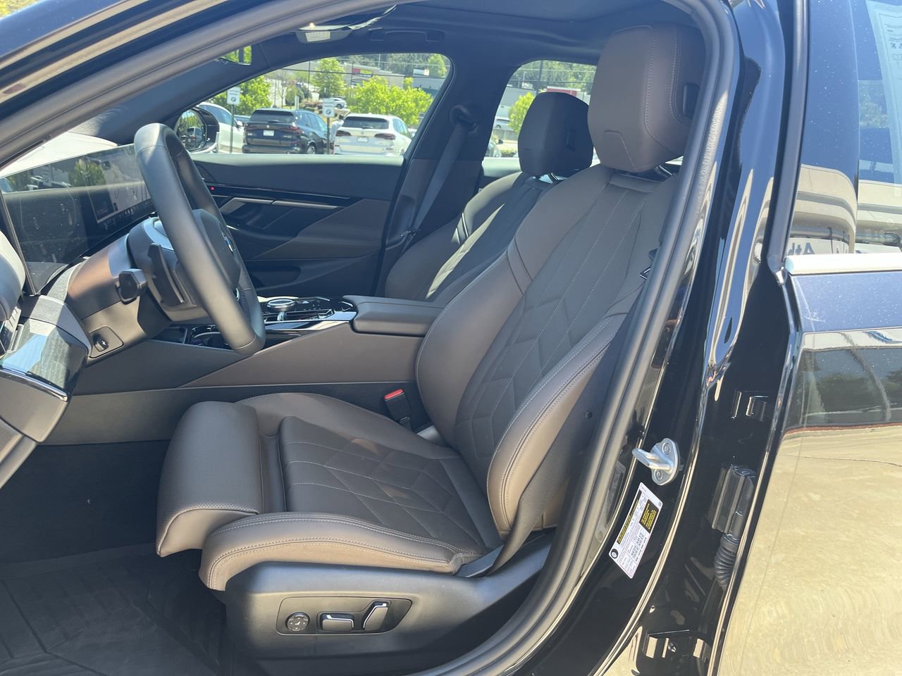 Certified 2025 BMW 530i w/ Premium Package image 14