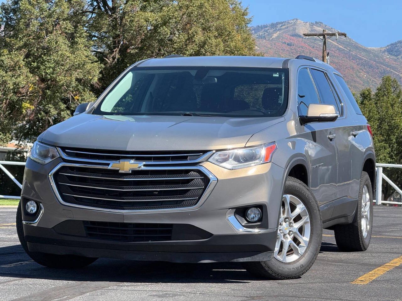 Used 2018 Chevrolet Traverse LT AWD/4WD image 1