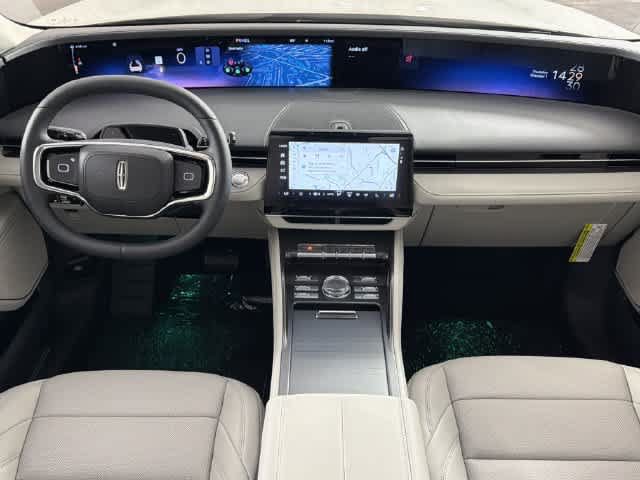 New 2026 Lincoln Nautilus Premier AWD/4WD image 2