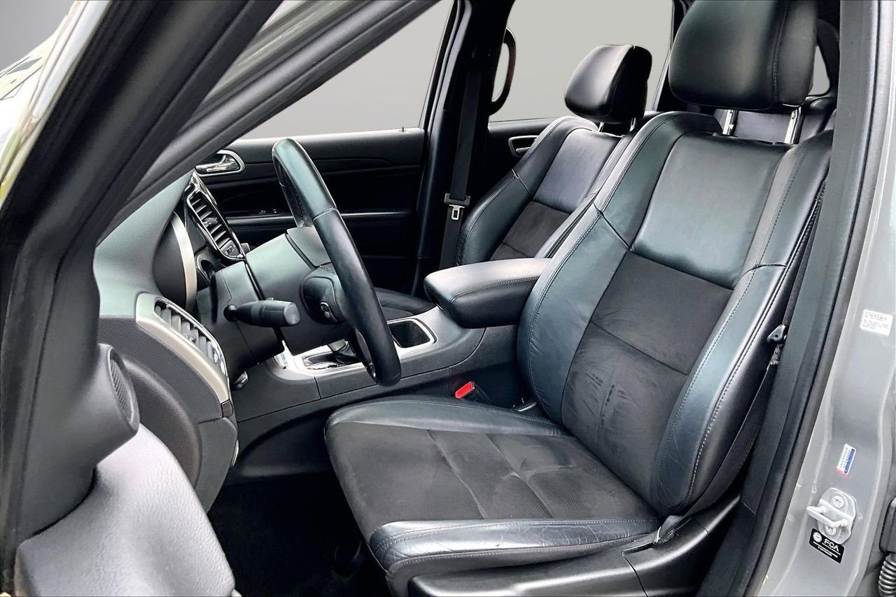 Certified 2022 Jeep Grand Cherokee Laredo X RWD image 22