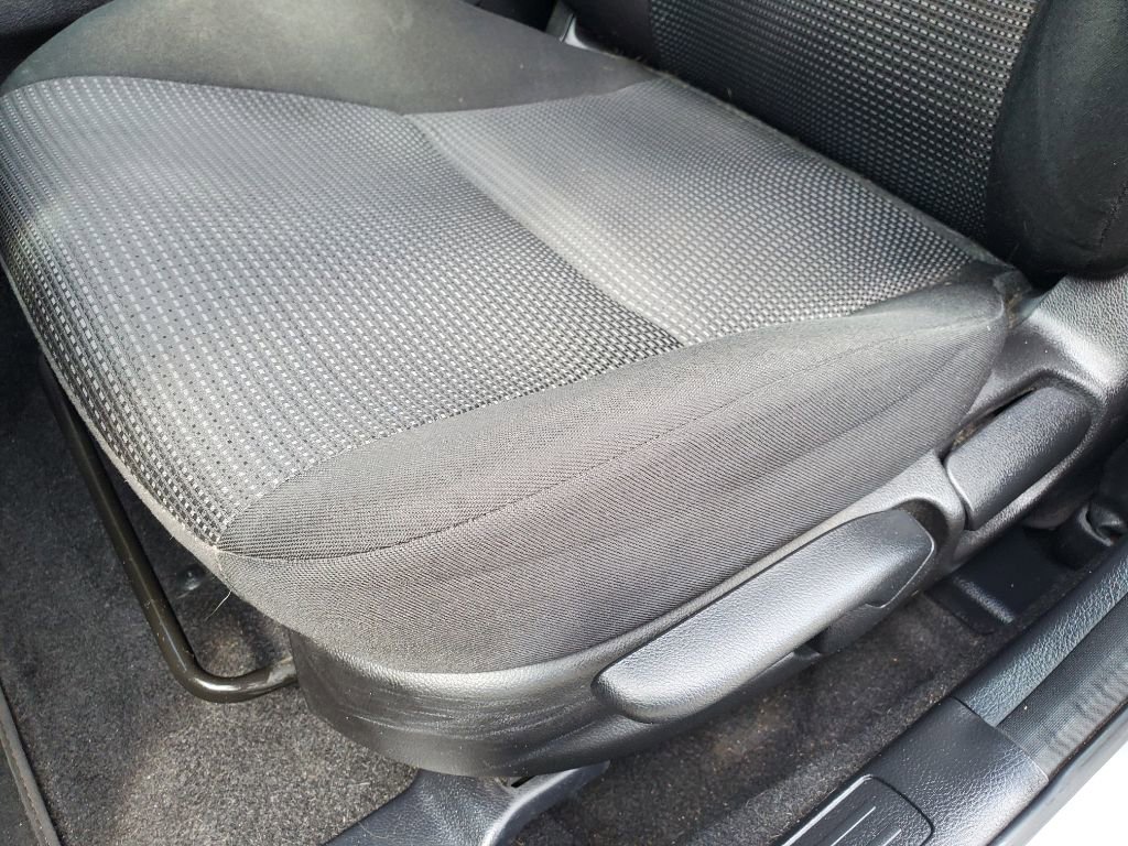 Used 2013 MAZDA MAZDA3 i Touring FWD image 16