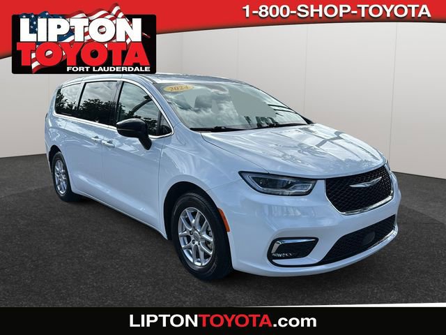 Used 2024 Chrysler Pacifica Touring-L