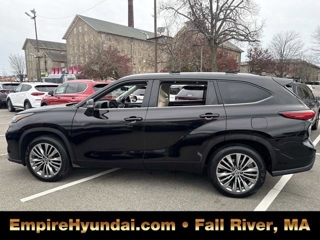 Used 2020 Toyota Highlander Platinum image 11