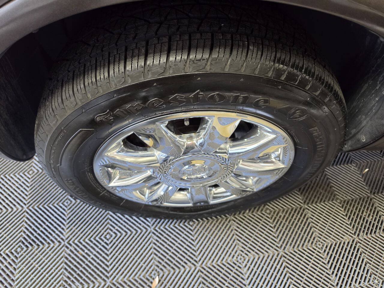 Used 2012 Buick Enclave Premium FWD image 38