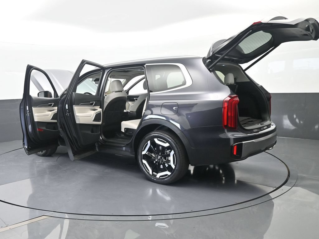Used 2025 Kia Telluride S FWD image 77