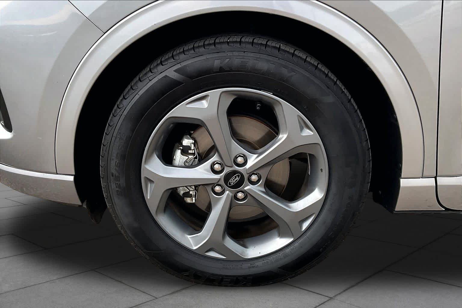 Used 2024 Ford Escape ST-Line FWD image 11
