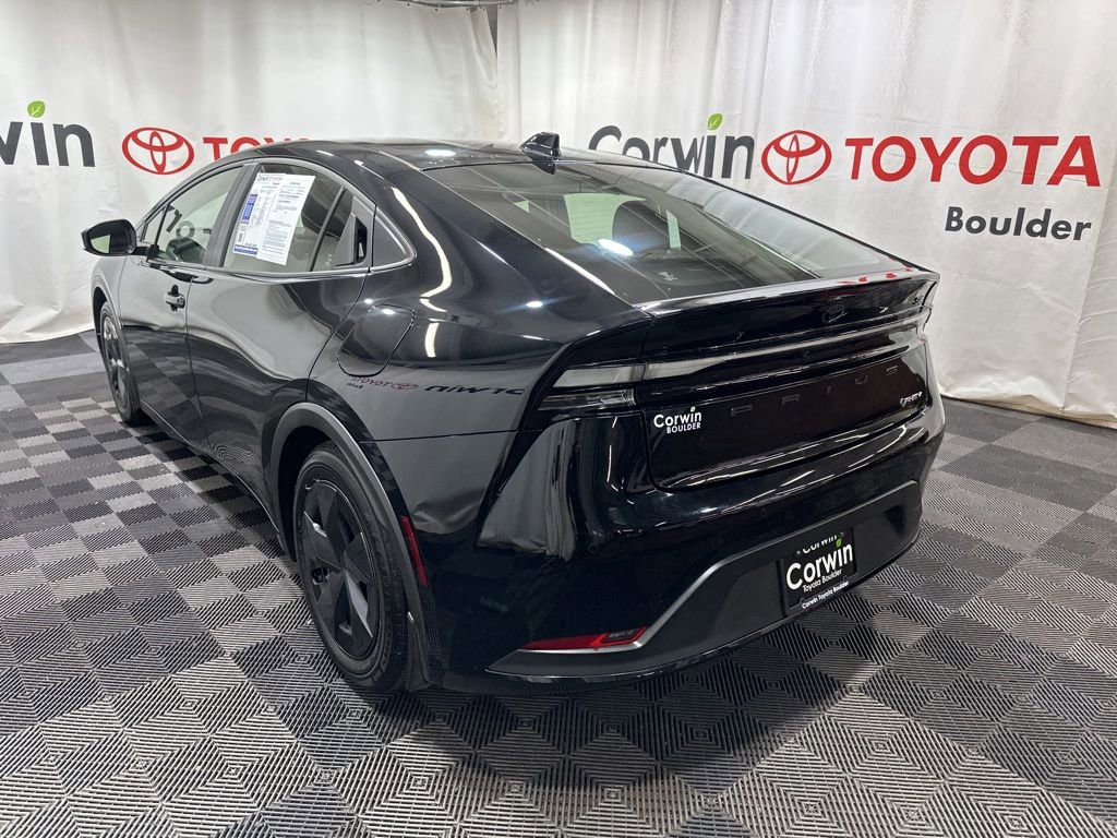 Used 2025 Toyota Prius Plug-In Hybrid image 5
