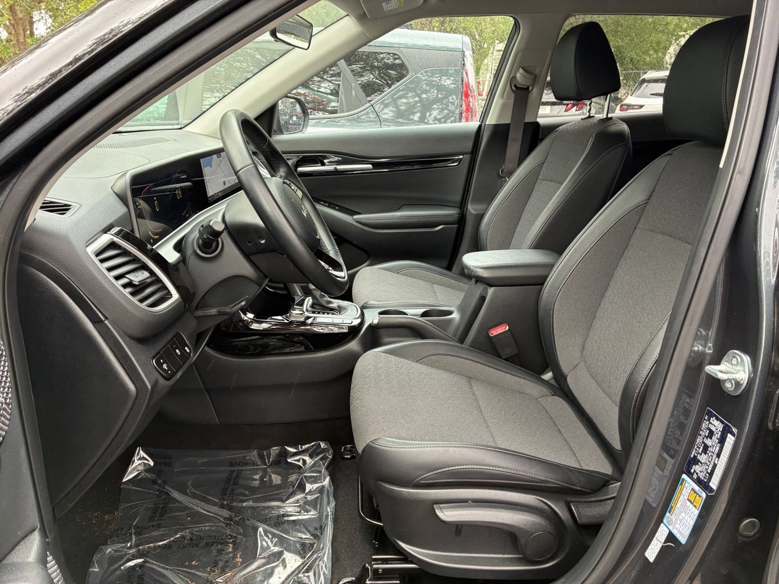 Used 2025 Kia Seltos S image 28