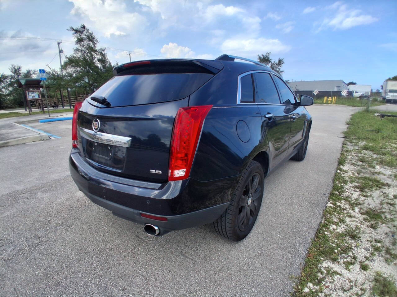Used 2015 Cadillac SRX Performance w/ Driver Awareness Package FWD image 6