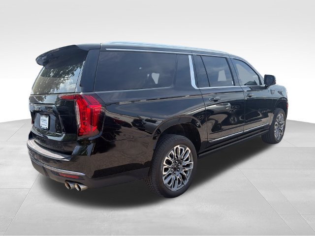 Used 2024 GMC Yukon XL Denali Ultimate AWD/4WD image 5