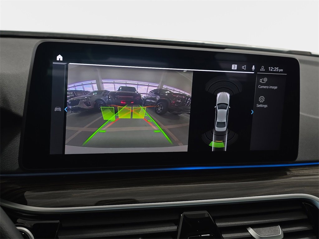 Certified 2023 BMW 530e w/ Premium Package image 19