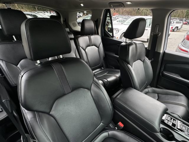 Used 2025 Honda Pilot Touring image 36