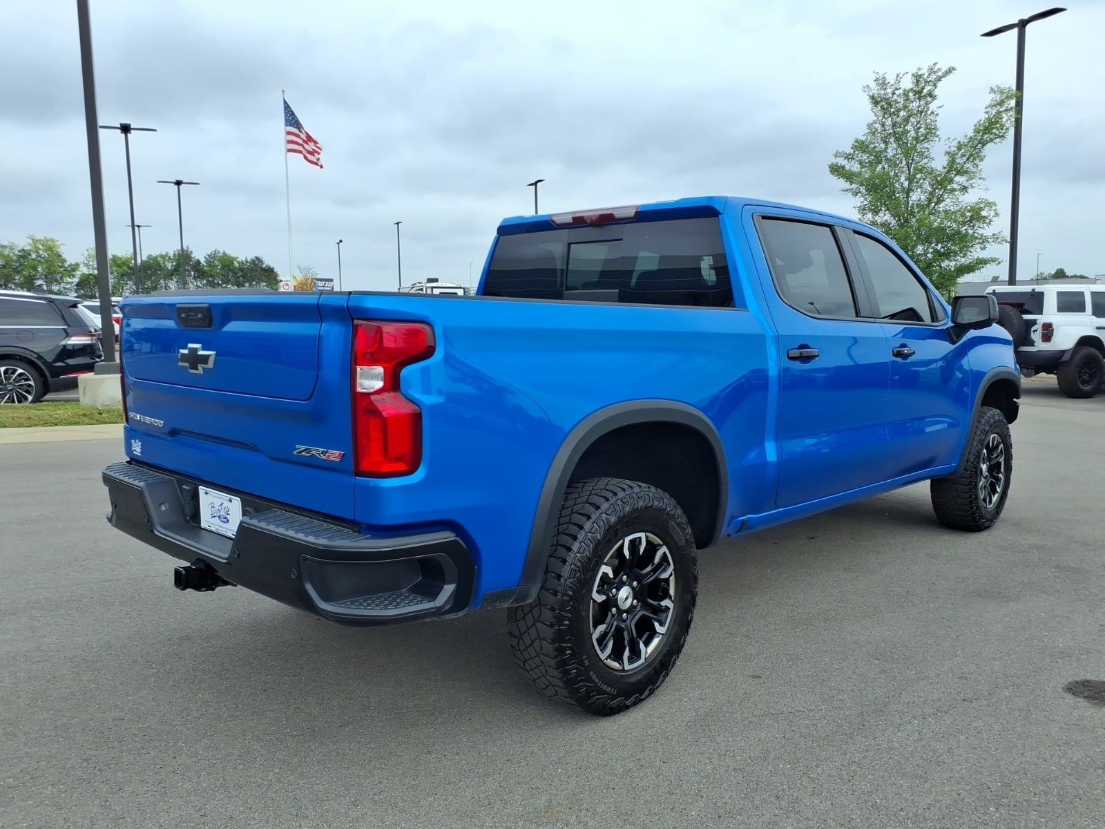 Used 2025 Chevrolet Silverado 1500 ZR2 w/ Technology Package AWD/4WD image 3